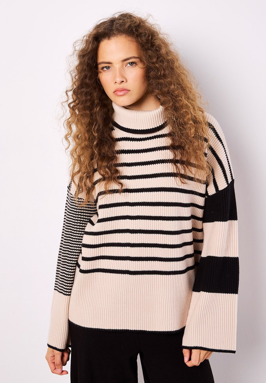 Джемпер Apricot STRIPE HUNKY, Stone
Джемпер Apricot STRIPE HUNKY, Stone