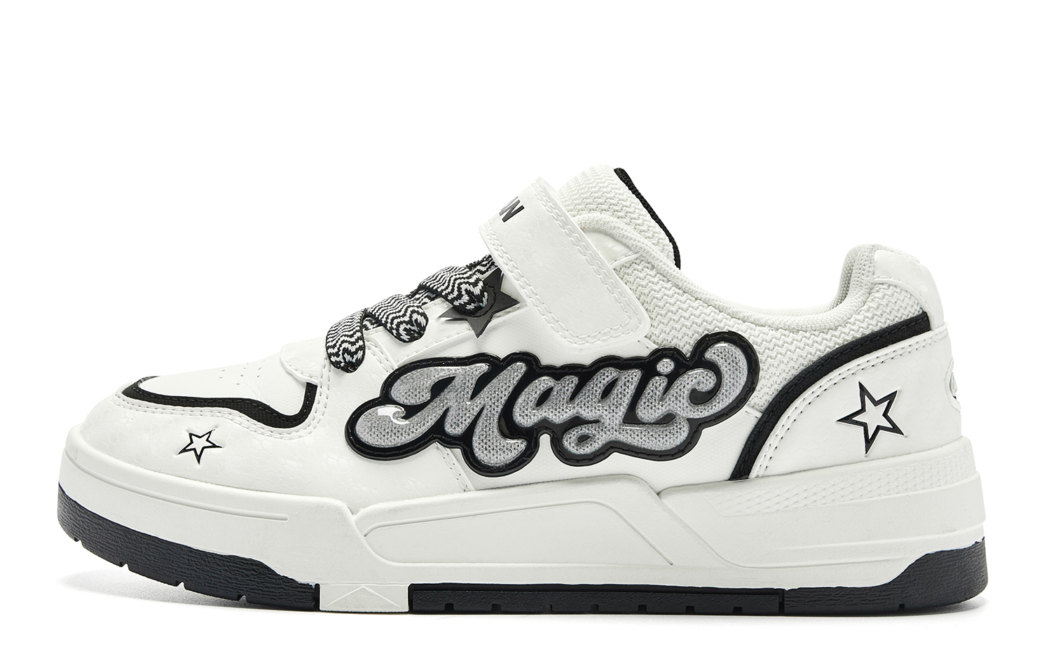 QIAODAN Низкие детские кроссовки для скейтбординга, черно-белые, подростковые
QIAODAN Низкие детские кроссовки для скейтбординга, черно-белые, подростковые