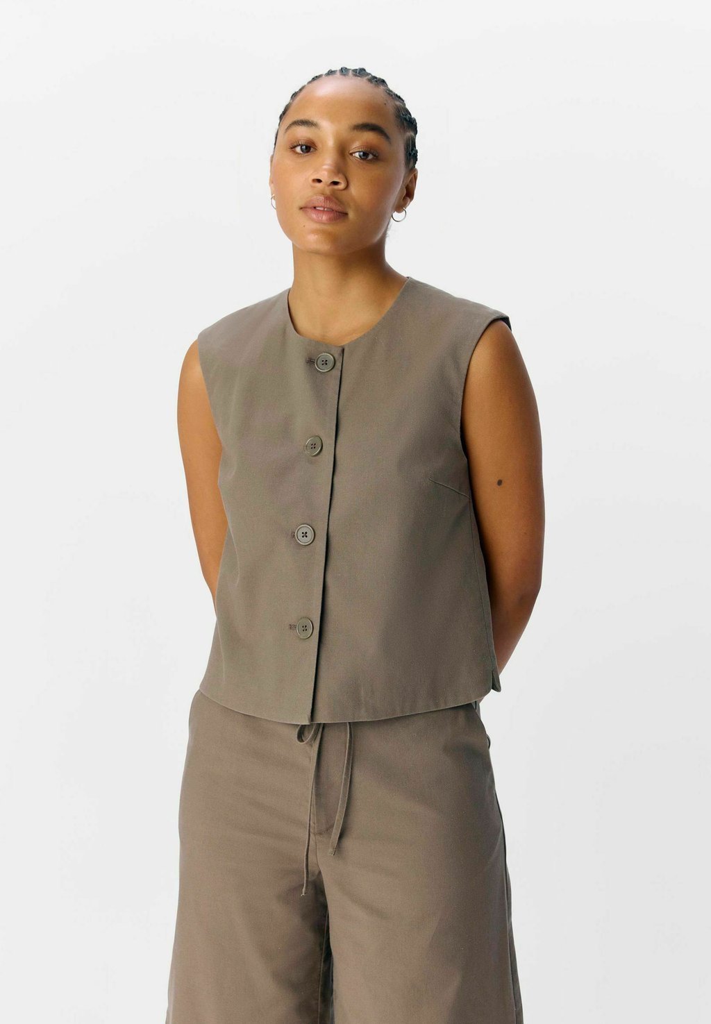 Жилет Object, коричневый 
Жилет Object, коричневый