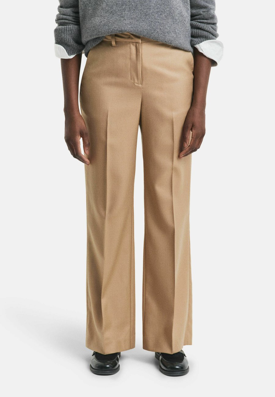 Брюки GANT TAILORED , Warm Khaki/Khaki
Брюки GANT TAILORED , Warm Khaki/Khaki