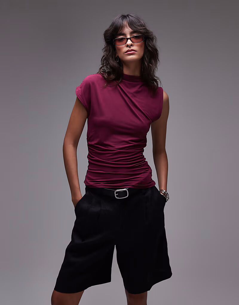 Топ Topshop с высоким воротом, асимметричной сборкой по бокам, бордового цвета
Топ Topshop с высоким воротом, асимметричной сборкой по бокам, бордового цвета