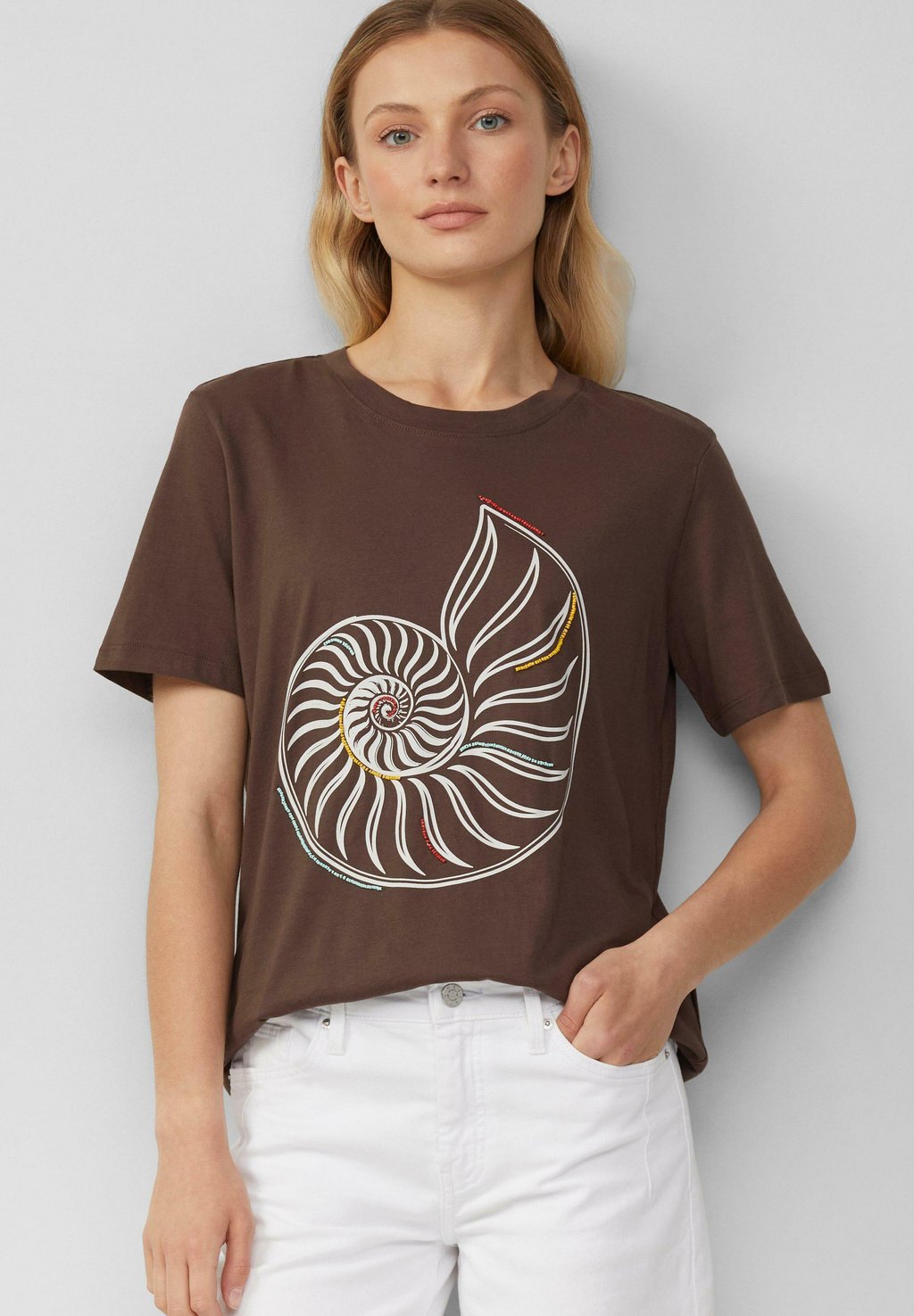 Футболка с принтом s.Oliver, темно-коричневый
Футболка с принтом s.Oliver, темно-коричневый