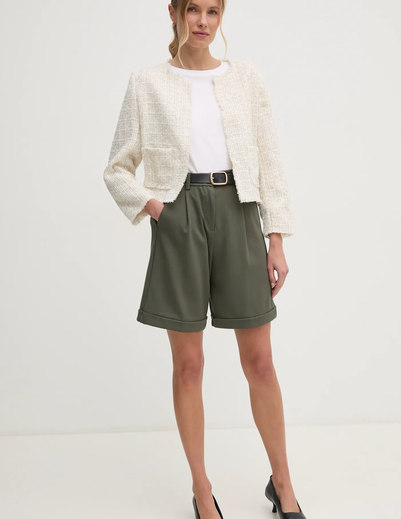 Dkny куртка, бежевый
Dkny куртка, бежевый