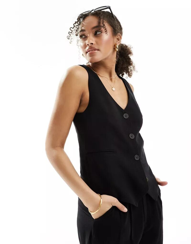 Черный жилет Stradivarius с имитацией льна, комбинированная деталь
Черный жилет Stradivarius с имитацией льна, комбинированная деталь