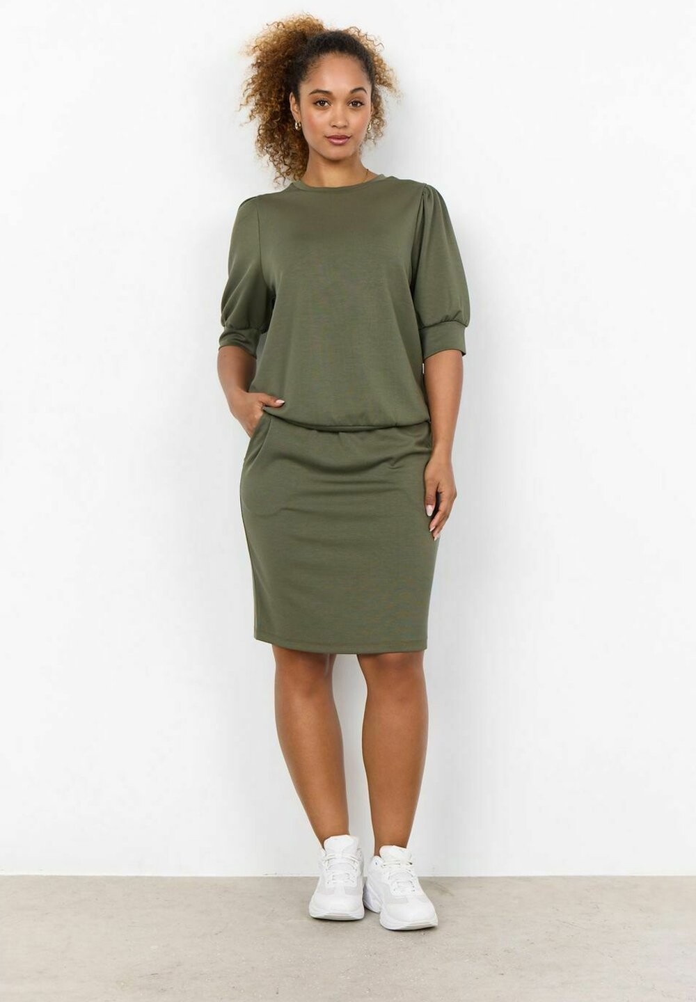 Базовая футболка BANU KURZARM Soyaconcept, зеленый
Базовая футболка BANU KURZARM Soyaconcept, зеленый