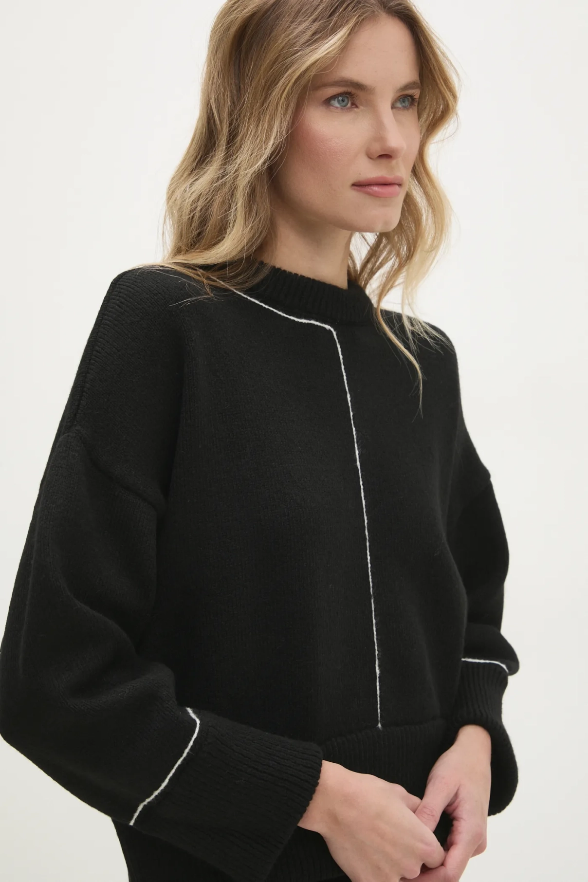 Свитер Answear Lab, черный
Свитер Answear Lab, черный