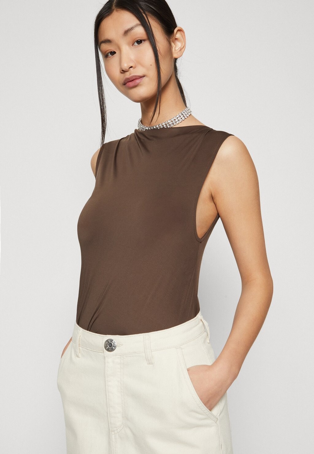 Топ COMFY-BL DRAPE TOP BLANCHE, коричневый
Топ COMFY-BL DRAPE TOP BLANCHE, коричневый