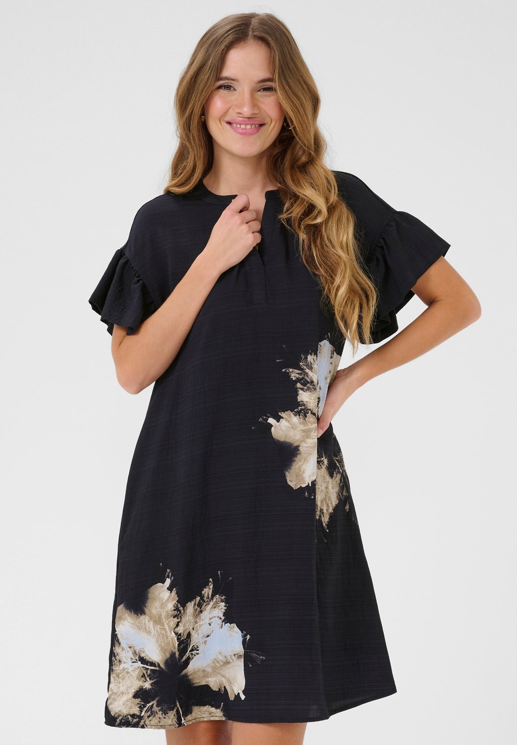 Повседневное платье Culture, темно-синий
Повседневное платье Culture, темно-синий