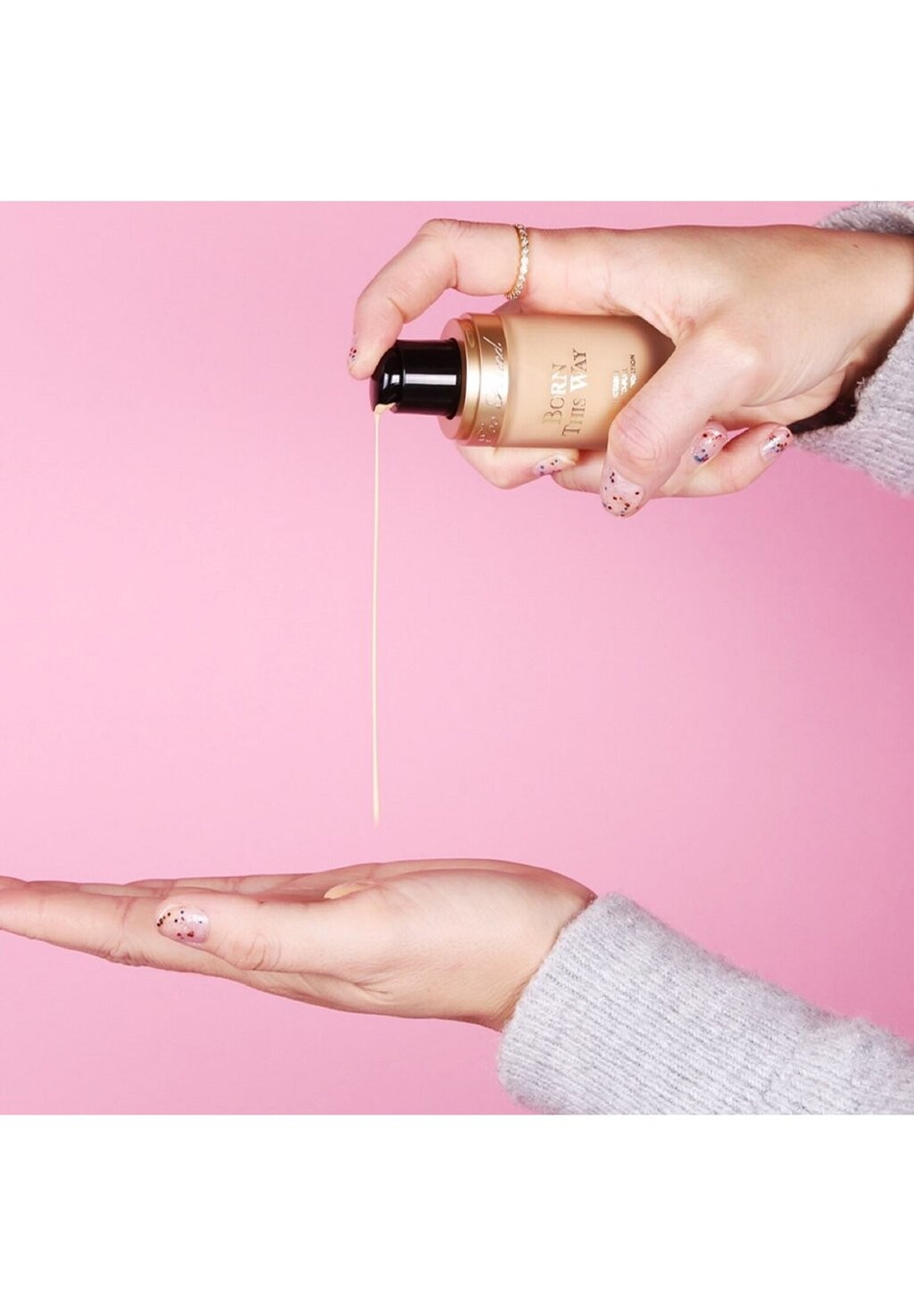 Тональное средство BORN THIS WAY FOUNDATION Too Faced, цвет Tiramisu
Тональное средство BORN THIS WAY FOUNDATION Too Faced, цвет Tiramisu