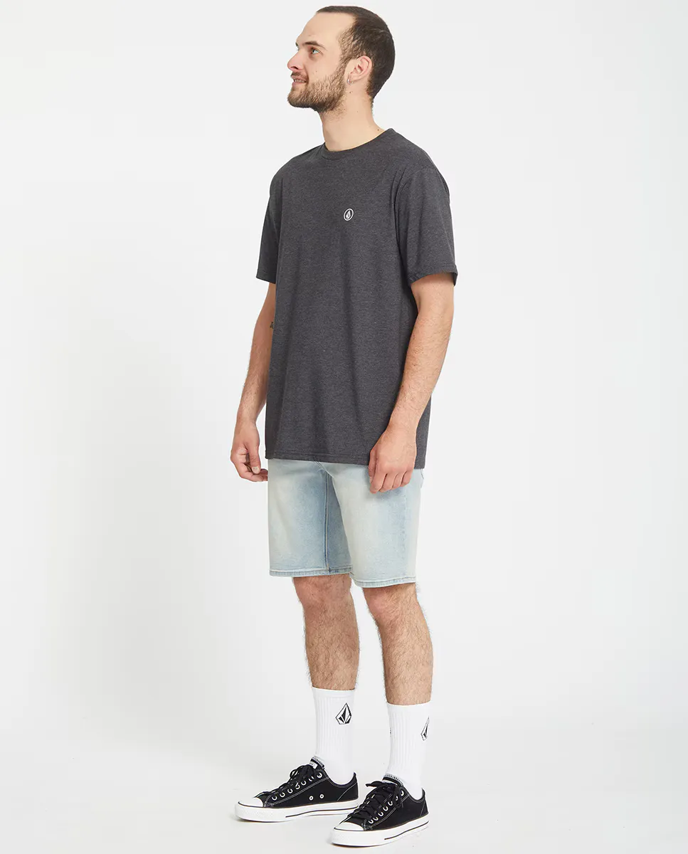 Простые мужские джинсовые шорты-бермуды Volcom, светло-голубой 
Простые мужские джинсовые шорты-бермуды Volcom, светло-голубой