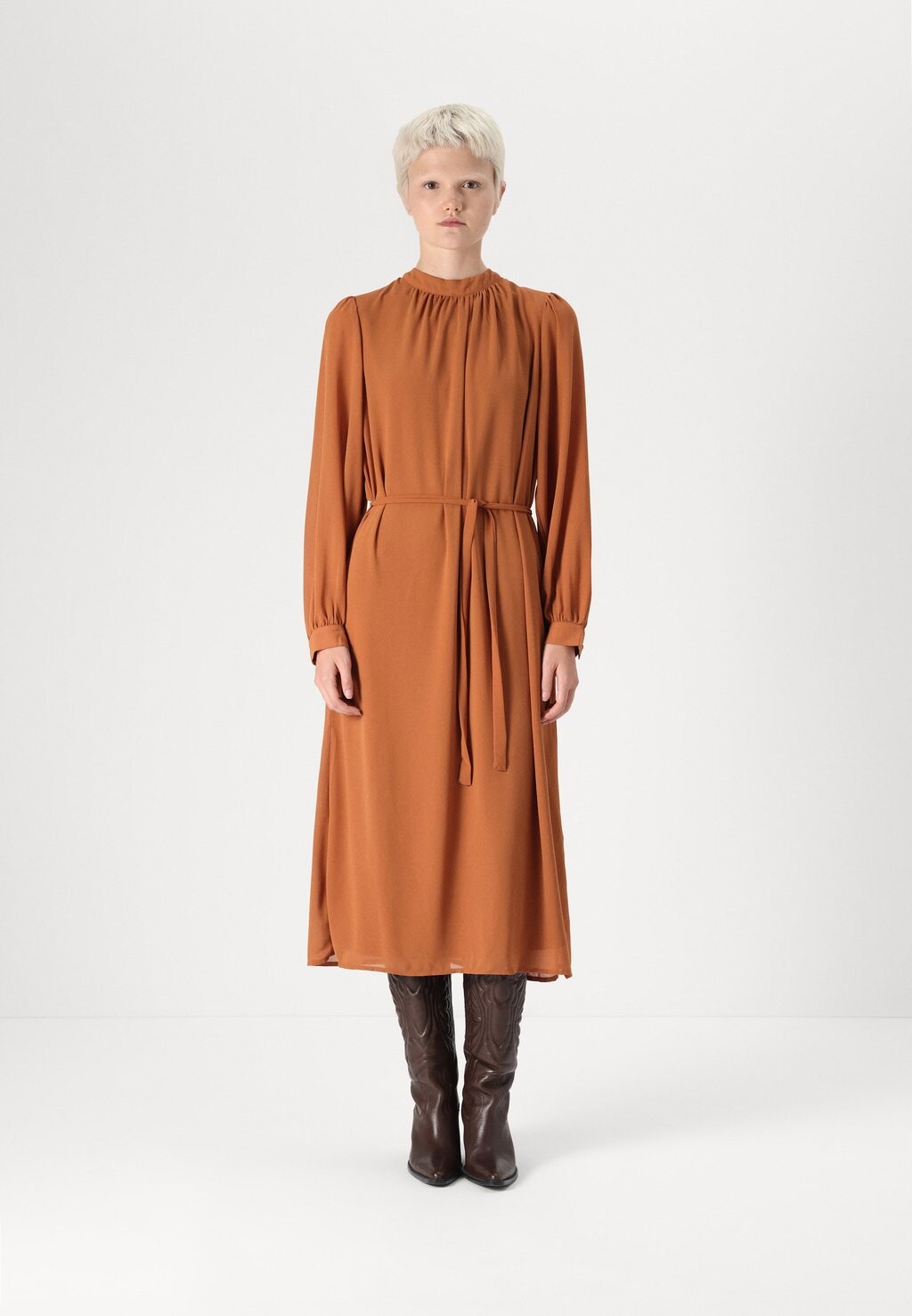 Дневное платье VIKAROLINA VILA, светло-коричневый
Дневное платье VIKAROLINA VILA, светло-коричневый