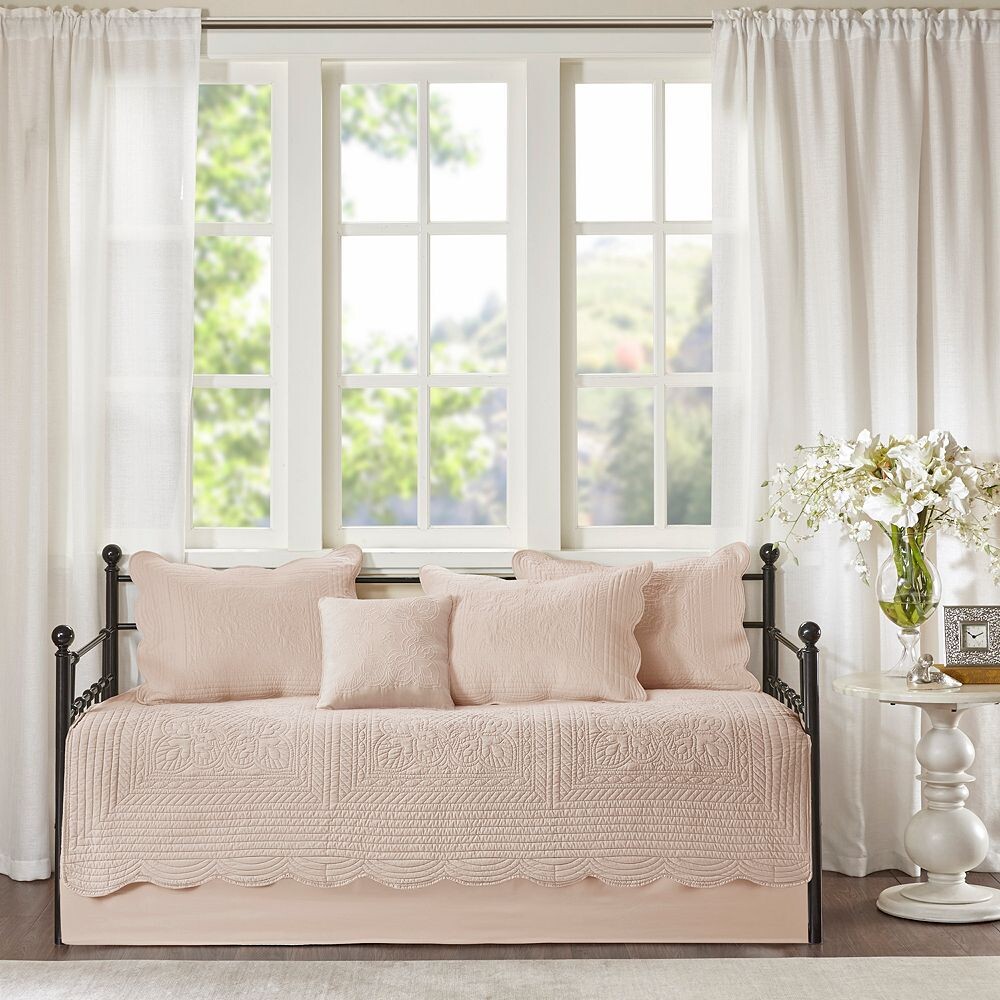 Комплект кушетки Madison Park Marino из 6 предметов с декоративной подушкой, цвет Blush
Комплект кушетки Madison Park Marino из 6 предметов с декоративной подушкой, цвет Blush