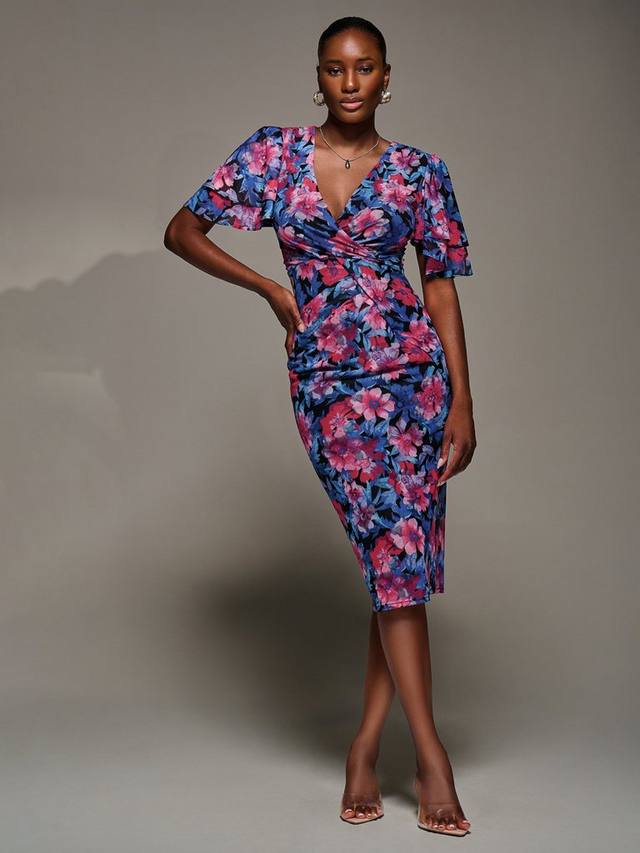 Флоральное платье с ангельскими рукавами из сетки Jolie Moi, Pink
Флоральное платье с ангельскими рукавами из сетки Jolie Moi, Pink