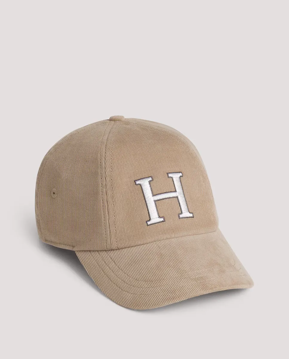 Мужская вельветовая кепка с вышитой монограммой Hackett, бежевый
Мужская вельветовая кепка с вышитой монограммой Hackett, бежевый