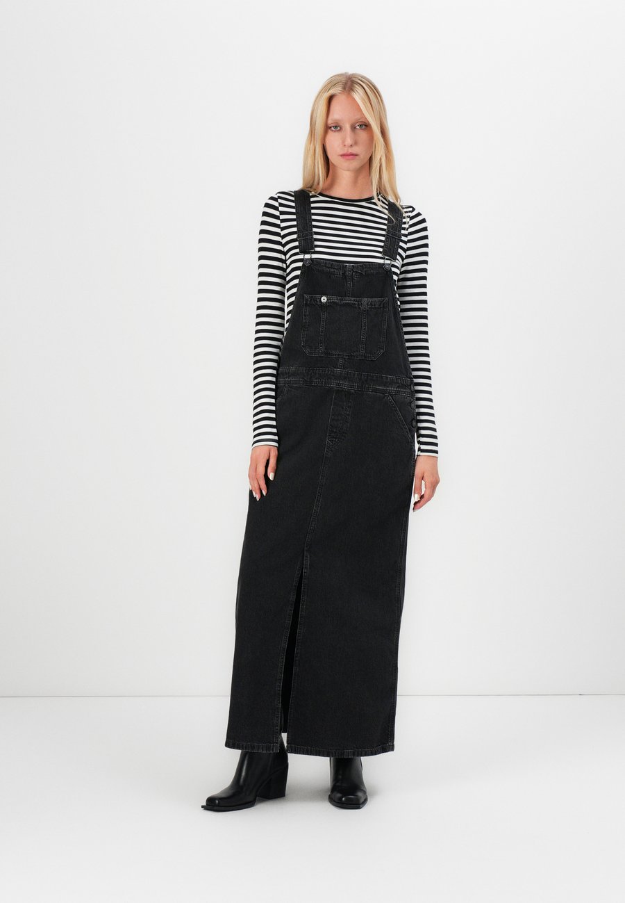Платье G-STAR SKATER MAXI DUNGAREE DRESS, Blue/Blue Denim
Платье G-STAR SKATER MAXI DUNGAREE DRESS, Blue/Blue Denim