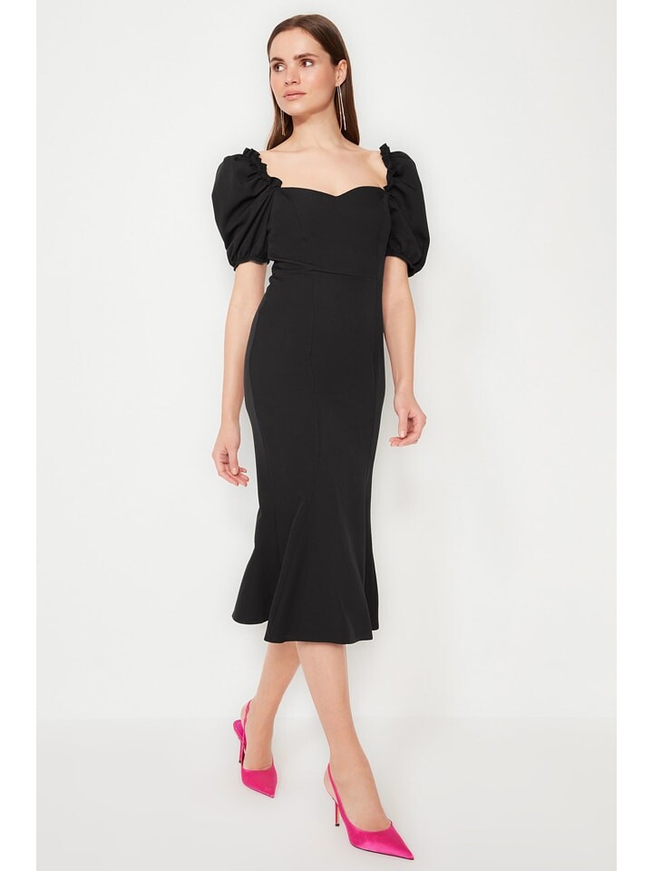 Длинное платье trendyol, черный
Длинное платье trendyol, черный