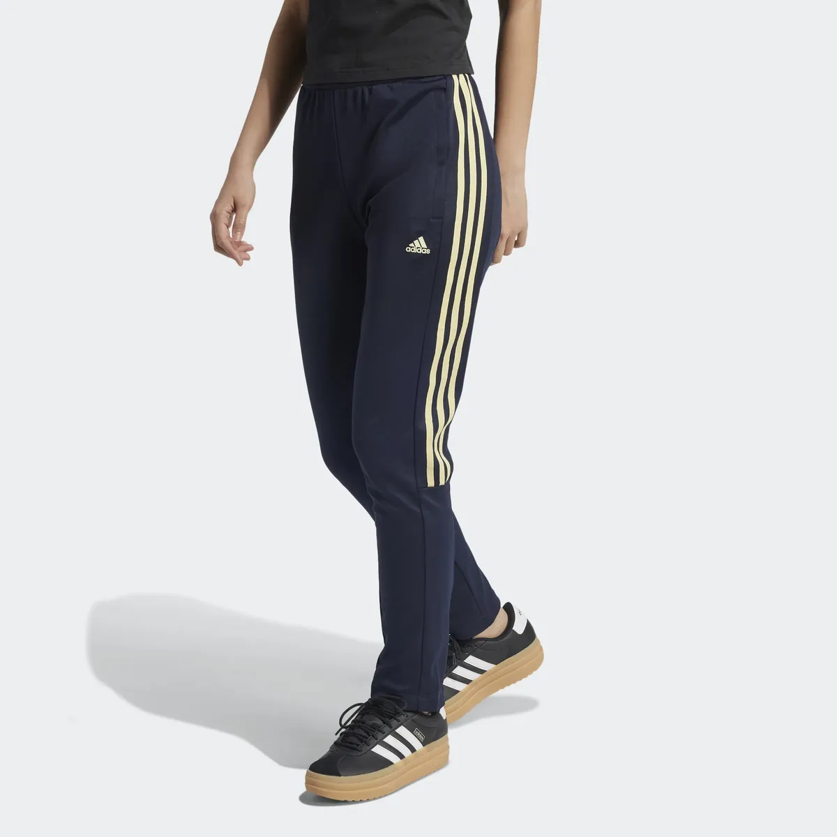 Спортивные брюки Adidas Sportswear "W TIRO CB PT" (1 шт.), цвет Legend Ink / Almost Yellow
Спортивные брюки Adidas Sportswear "W TIRO CB PT" (1 шт.), цвет Legend Ink / Almost Yellow