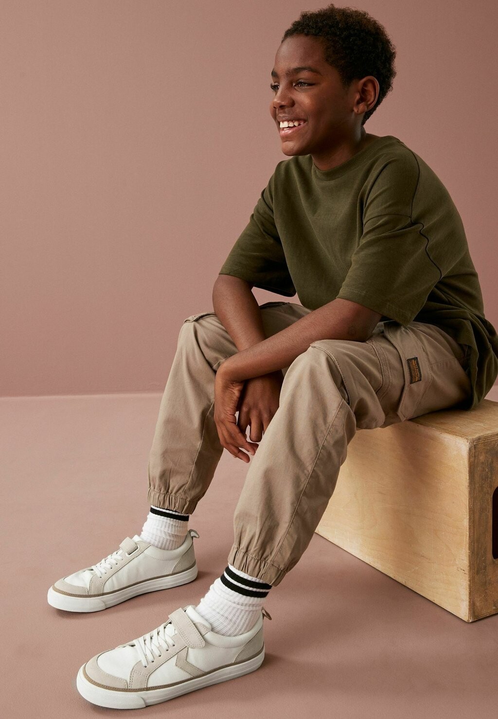 Кроссовки низкие TOUCH FASTENING CHEVRON STANDARD Next, цвет white stone natural
Кроссовки низкие TOUCH FASTENING CHEVRON STANDARD Next, цвет white stone natural