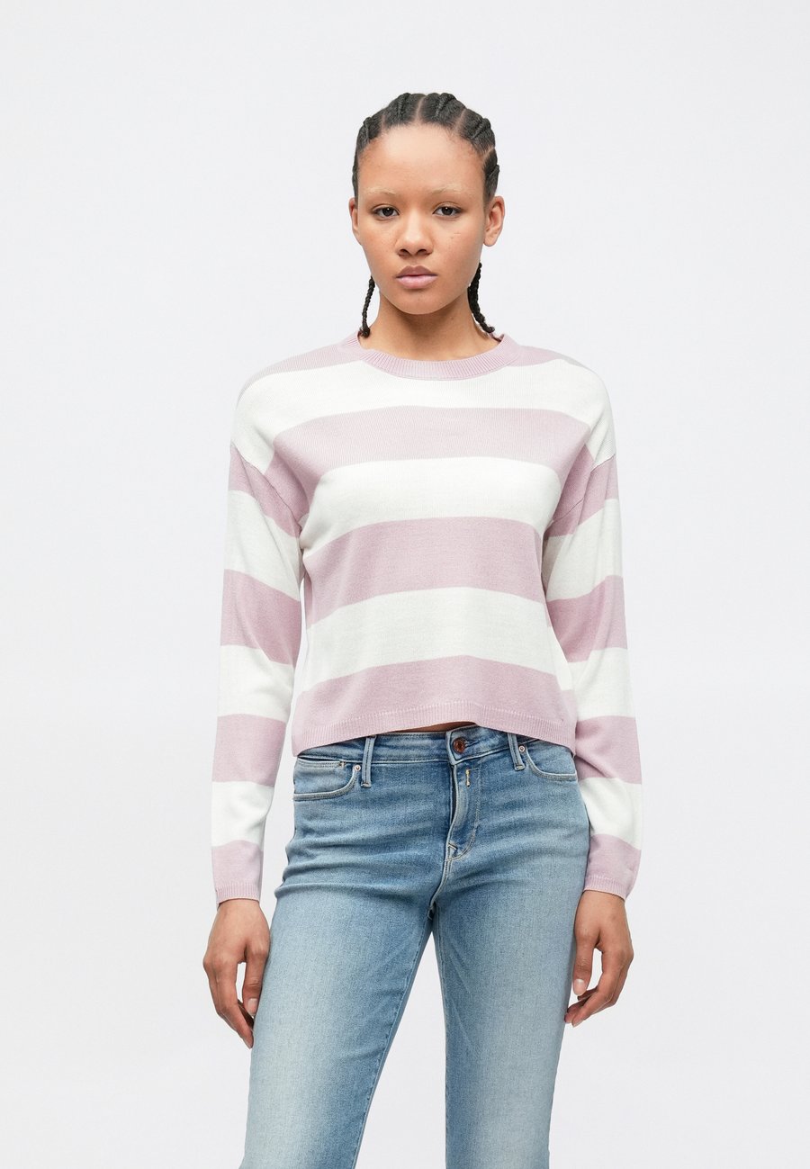 Джемпер ONLY ONLDERRY STRIPE O NECK , Keepsake Lilac/Cloud Dancer/Mottled Lilac
Джемпер ONLY ONLDERRY STRIPE O NECK , Keepsake Lilac/Cloud Dancer/Mottled Lilac