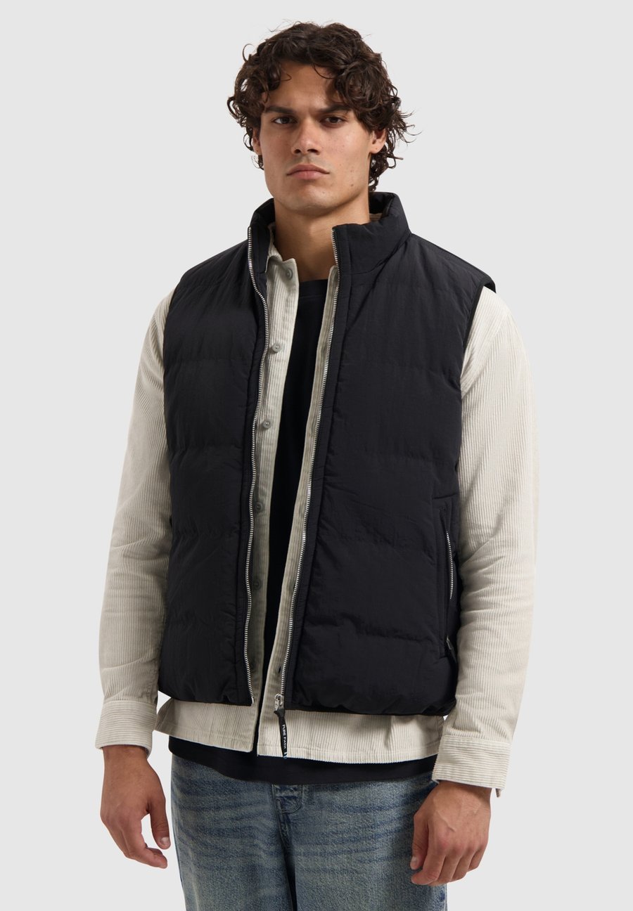 Куртка Pure Path REGULAR FIT, Black
Куртка Pure Path REGULAR FIT, Black