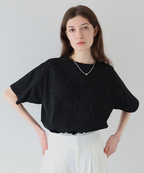 Футболка с вышивкой в виде шнура J by blue, черный
Футболка с вышивкой в виде шнура J by blue, черный