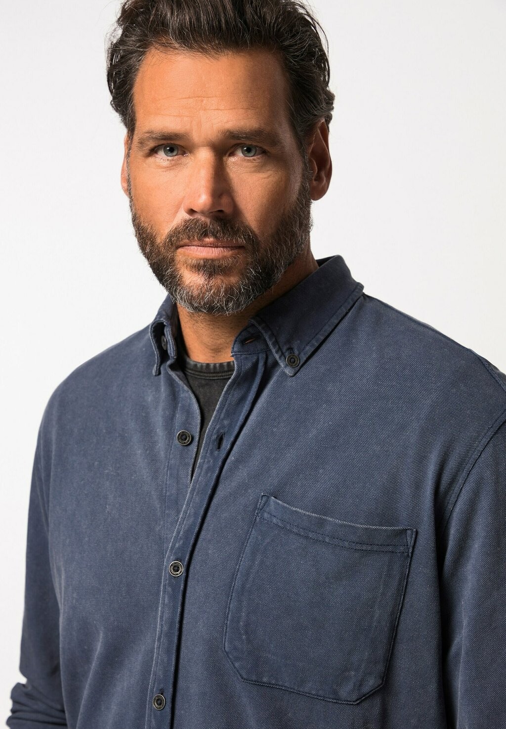 Рубашка LONG SLEEVE VINTAGE LOOK BUTTON-DOWN COLLAR MODERN FIT UP TO 8 XL JP1880, темно-синий деним
Рубашка LONG SLEEVE VINTAGE LOOK BUTTON-DOWN COLLAR MODERN FIT UP TO 8 XL JP1880, темно-синий деним