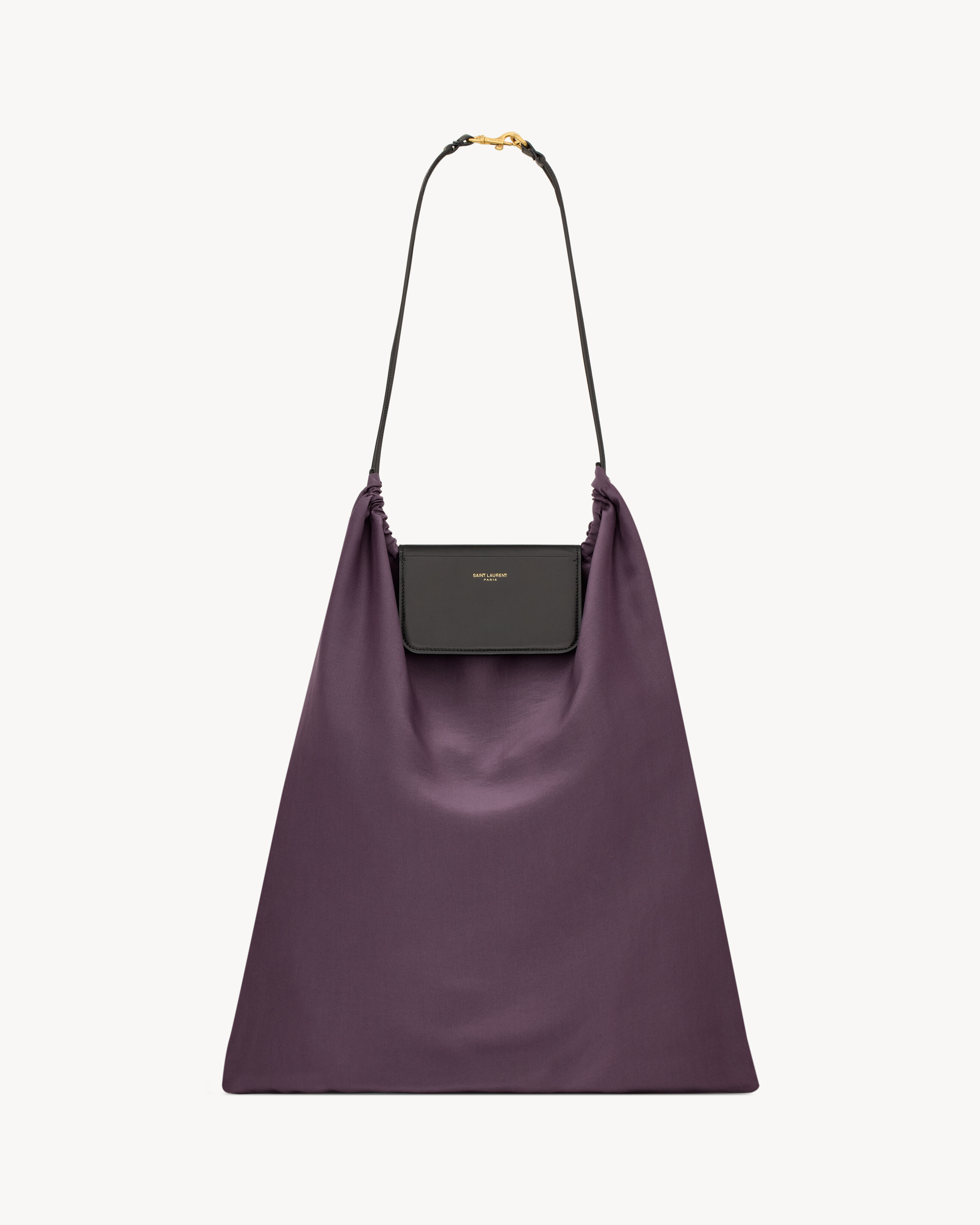 Складной клатч FOULARD из шелкового сатина и кожи SAINT LAURENT, фиолетовый
Складной клатч FOULARD из шелкового сатина и кожи SAINT LAURENT, фиолетовый