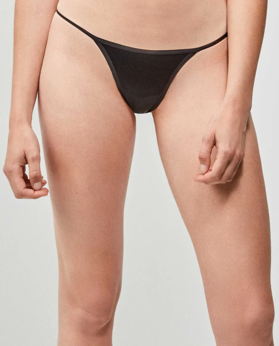 Бразильские трусики на тонких бретелях Gisela, чёрный
Бразильские трусики на тонких бретелях Gisela, чёрный