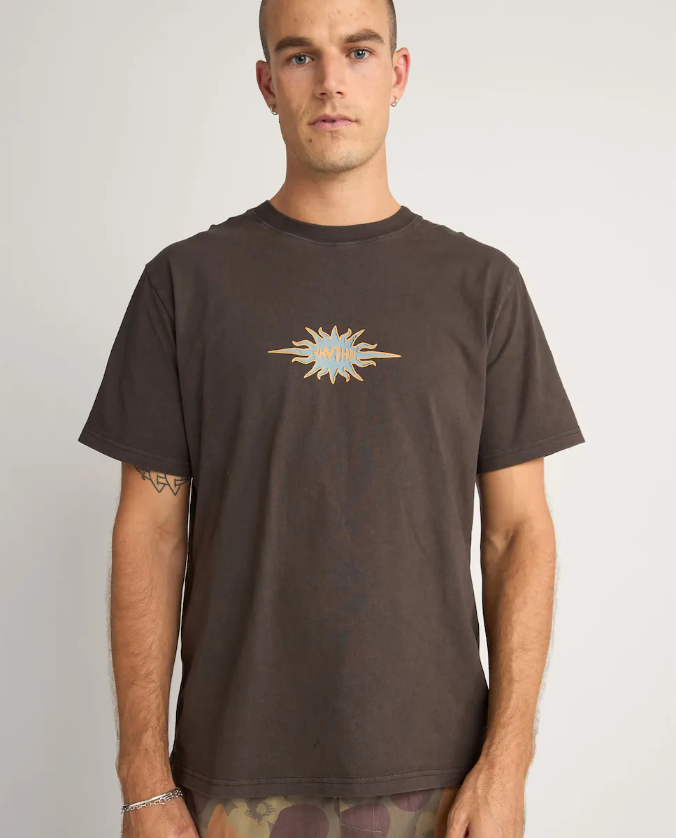 Мужская футболка Flame Vintage с коротким рукавом и принтом на спине Rhythm, черный
Мужская футболка Flame Vintage с коротким рукавом и принтом на спине Rhythm, черный