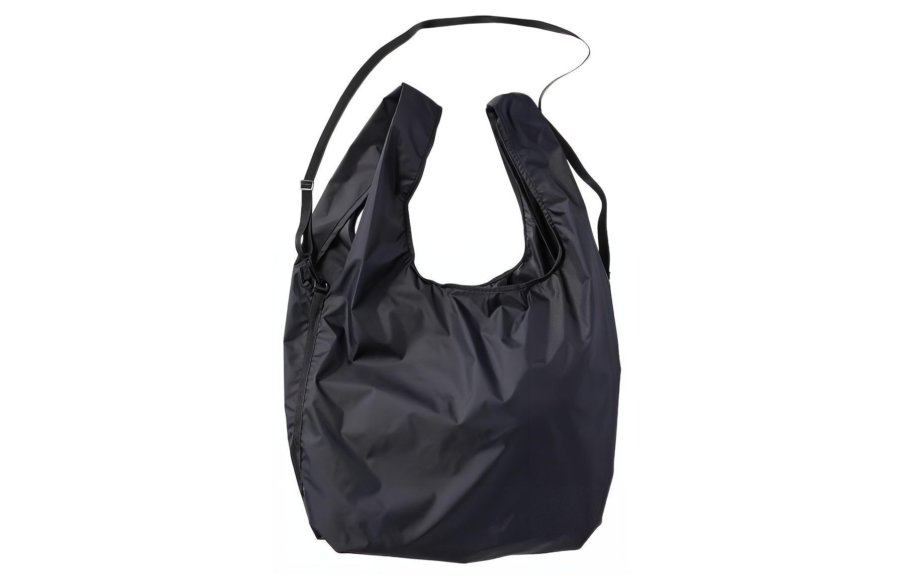 Полиамидная сумка через плечо унисекс черная UNIQLO
Полиамидная сумка через плечо унисекс черная UNIQLO