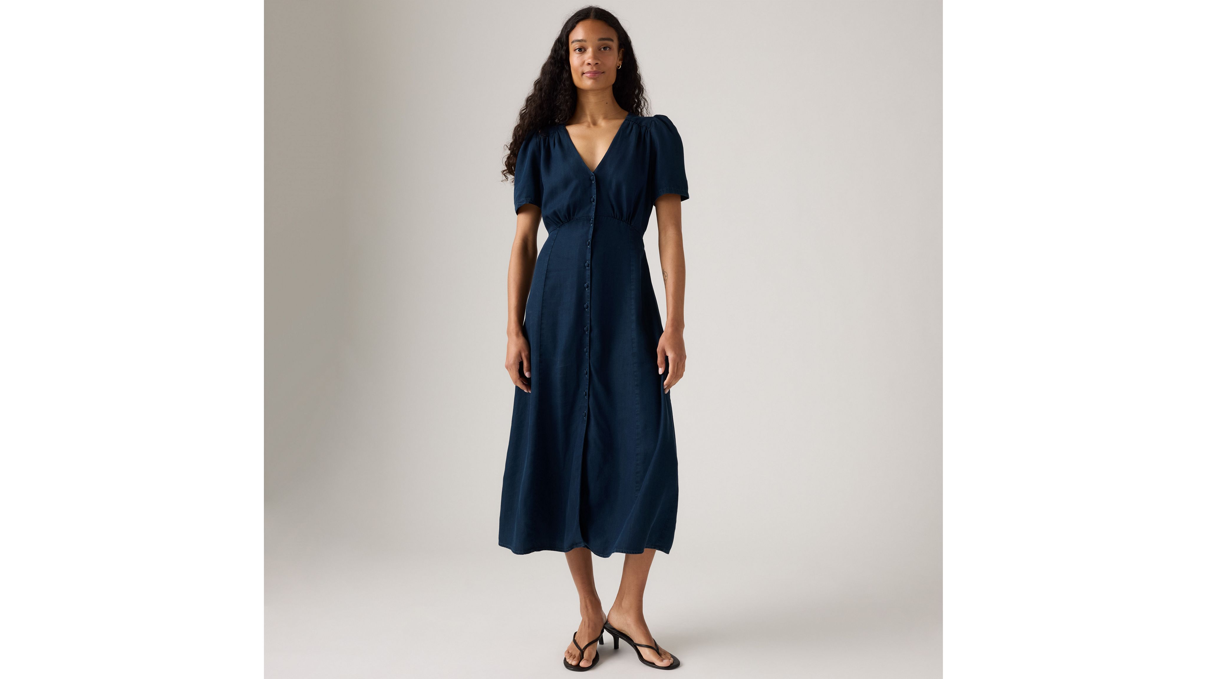 Платье миди Sarina с короткими рукавами Levi's, Initial Take - Dark Wash
Платье миди Sarina с короткими рукавами Levi's, Initial Take - Dark Wash