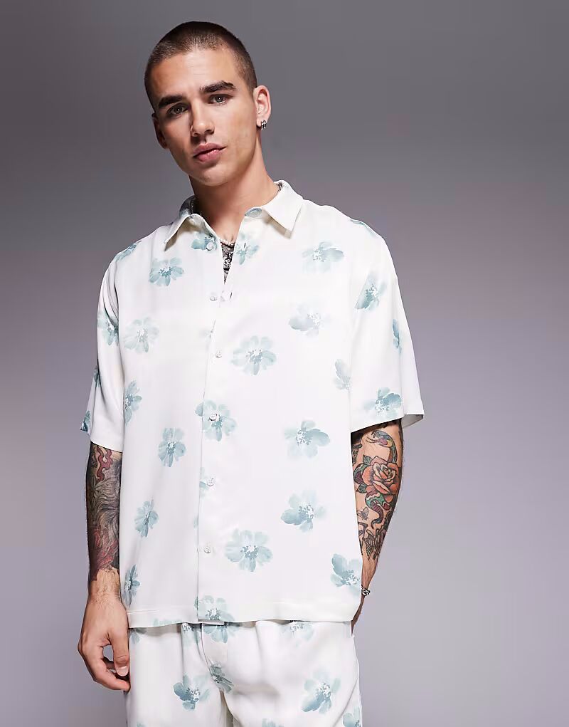 Свободная рубашка с цветочным принтом в нейтральном цвете Asos Design
Свободная рубашка с цветочным принтом в нейтральном цвете Asos Design