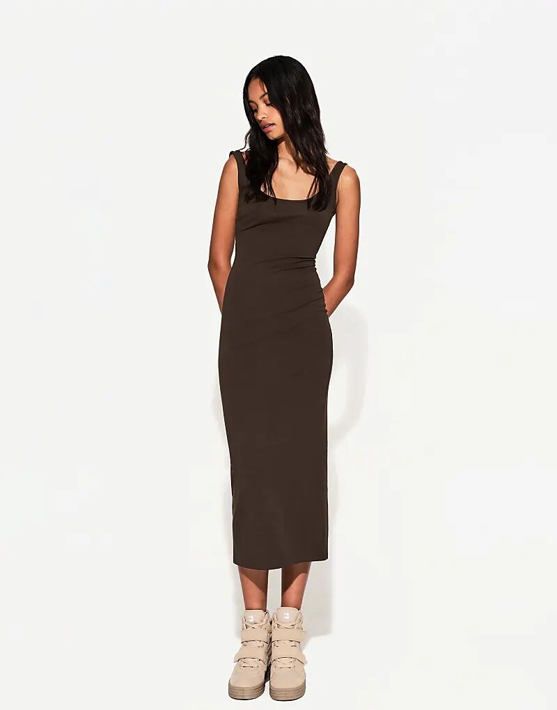 Платье миди Bershka на бретелях коричневого цвета
Платье миди Bershka на бретелях коричневого цвета