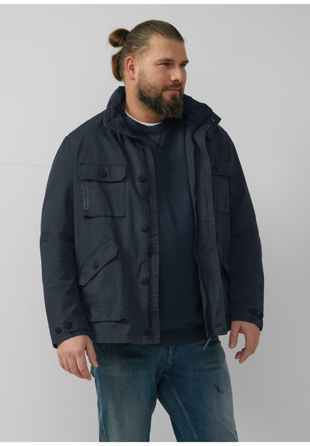 Легкая куртка UTILITY-STIL s.Oliver, черный
Легкая куртка UTILITY-STIL s.Oliver, черный