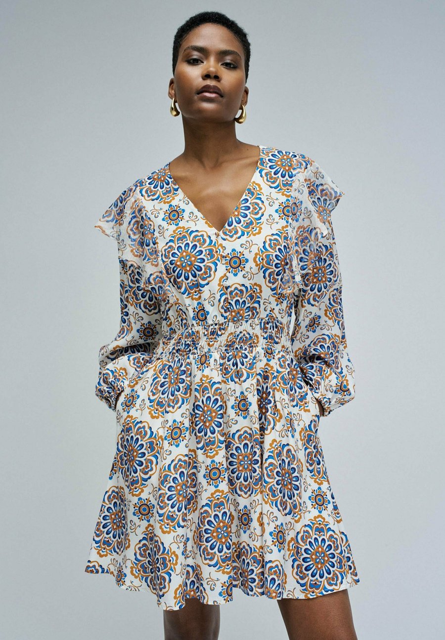 Платье Salsa Jeans REGULAR, Perle/Beige
Платье Salsa Jeans REGULAR, Perle/Beige