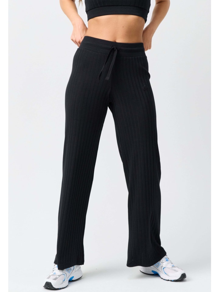 Леггинсы Aurelia черного цвета OCEANSAPART
Леггинсы Aurelia черного цвета OCEANSAPART