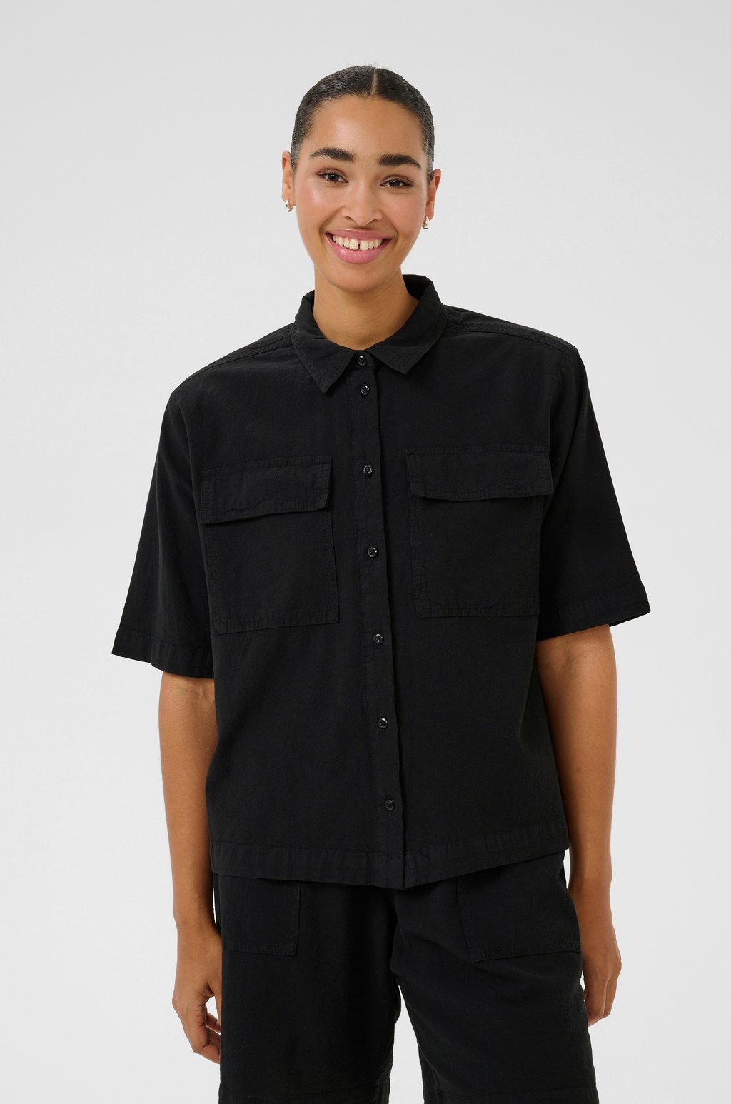 Блузка на пуговицах KANAYA LIAH Kaffe, цвет Black Deep
Блузка на пуговицах KANAYA LIAH Kaffe, цвет Black Deep