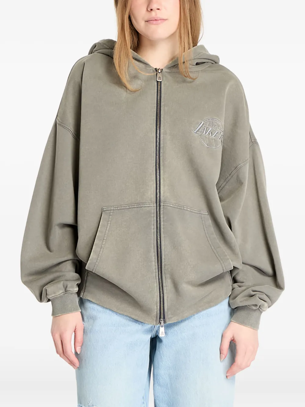 Свитшот на молнии с логотипом Lakers и эффектом потертости New Era Cap, серый
Свитшот на молнии с логотипом Lakers и эффектом потертости New Era Cap, серый