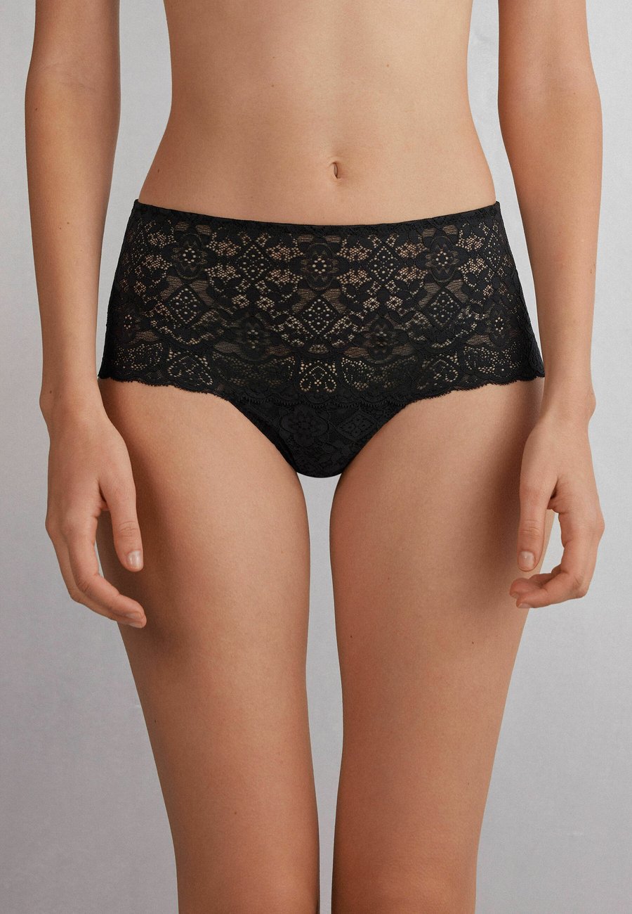 Брифы Intimissimi Briefs, Black
Брифы Intimissimi Briefs, Black