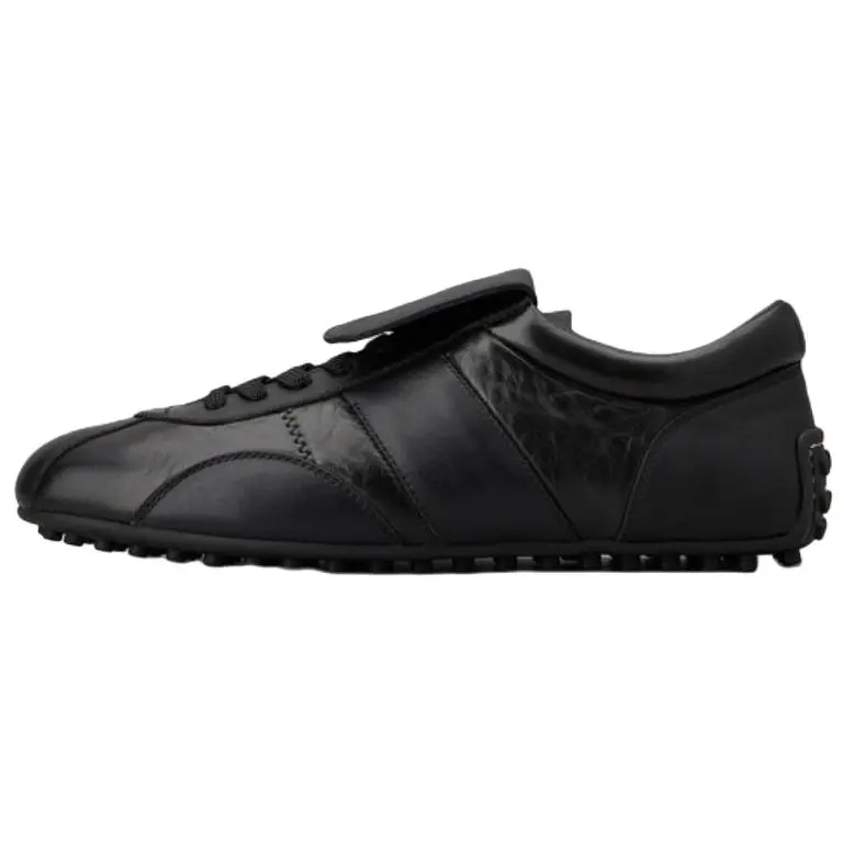 Кожаные кроссовки TOD'S, original shoe box included
Кожаные кроссовки TOD'S, original shoe box included