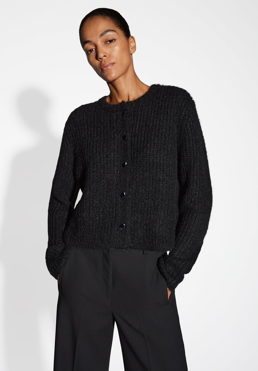 Кардиган someday. WIDE FIT STRAIGHT CUT, Black
Кардиган someday. WIDE FIT STRAIGHT CUT, Black