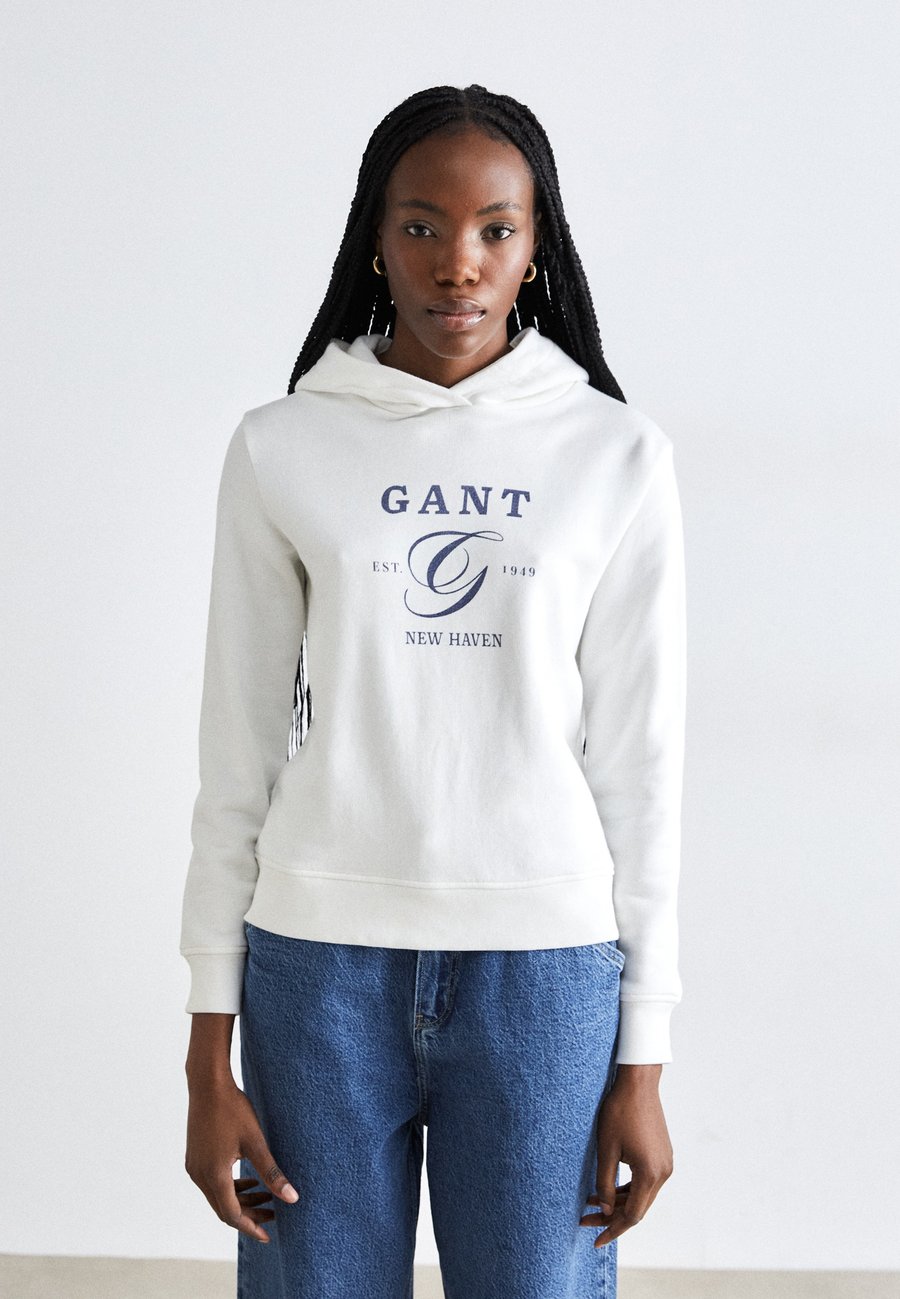 Толстовка GANT REG GRAPHIC HOODIE, Eggshell/Off-White
Толстовка GANT REG GRAPHIC HOODIE, Eggshell/Off-White
