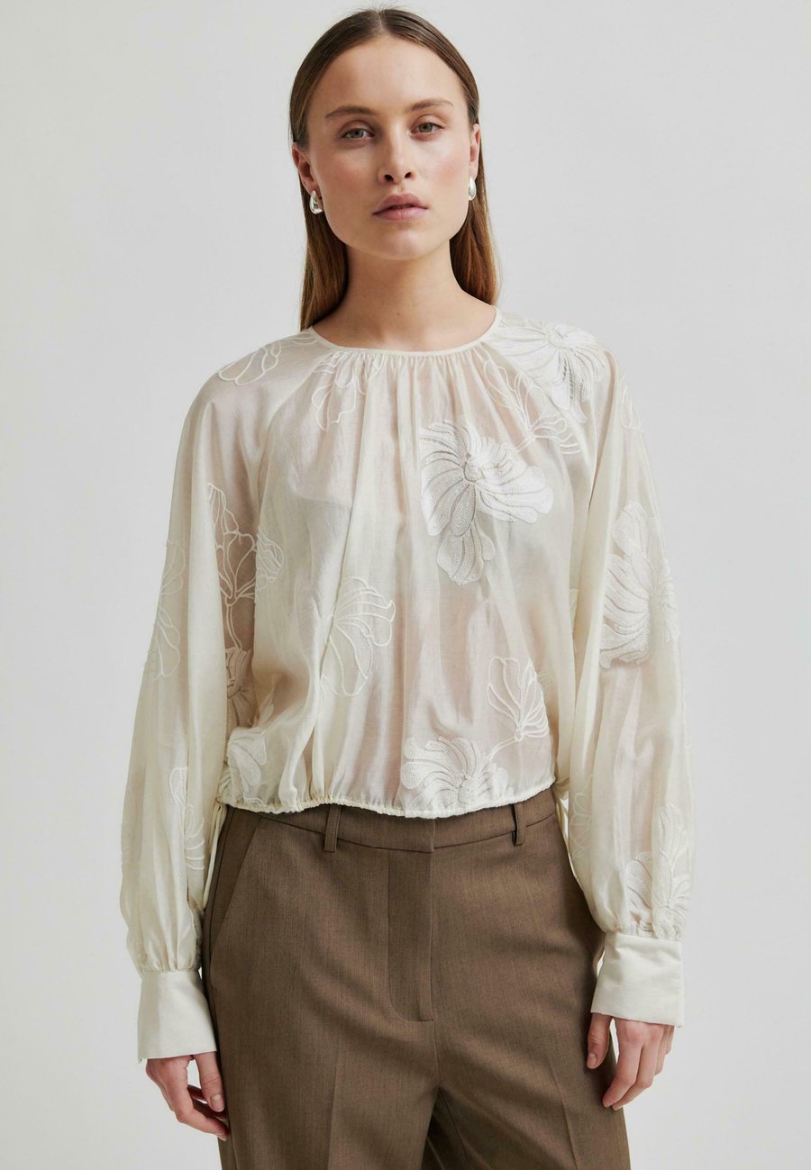 Блуза Second Female VERIA, Tofu/White
Блуза Second Female VERIA, Tofu/White