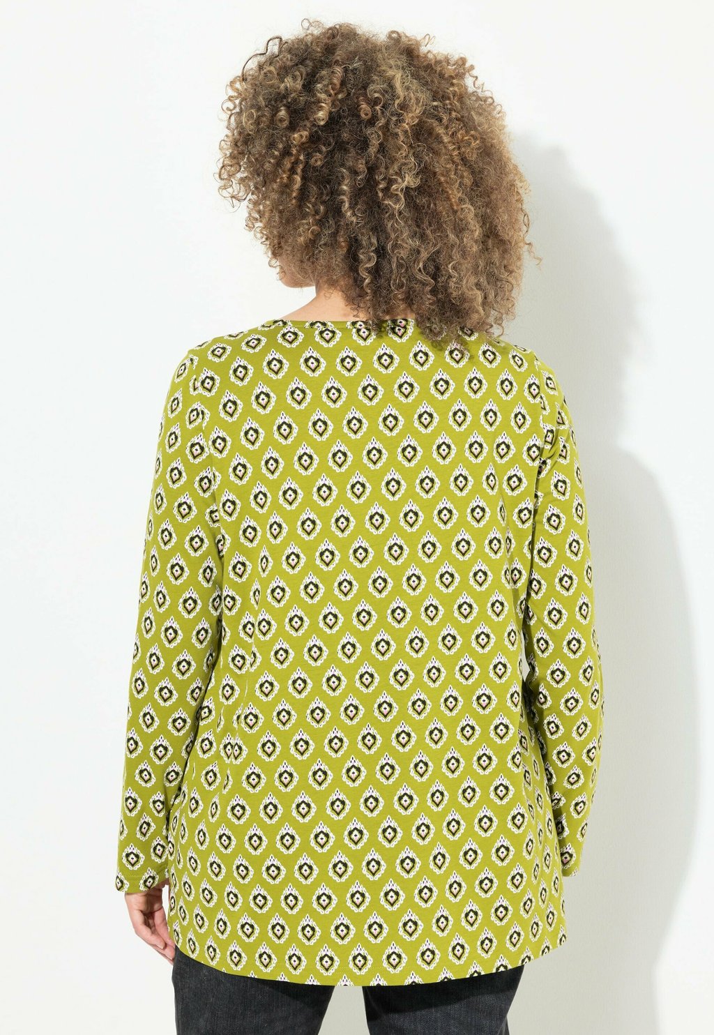 Топ с длинными рукавами ALLOVER GRAPHIC TEE Ulla Popken, зеленый
Топ с длинными рукавами ALLOVER GRAPHIC TEE Ulla Popken, зеленый