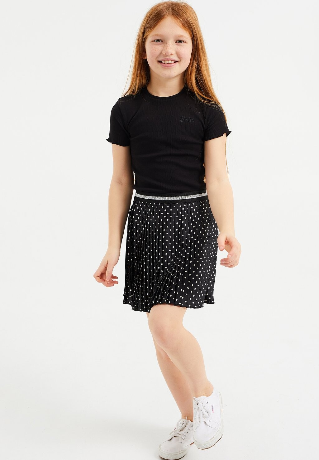 Базовая футболка Slim Fit WE Fashion, черный
Базовая футболка Slim Fit WE Fashion, черный