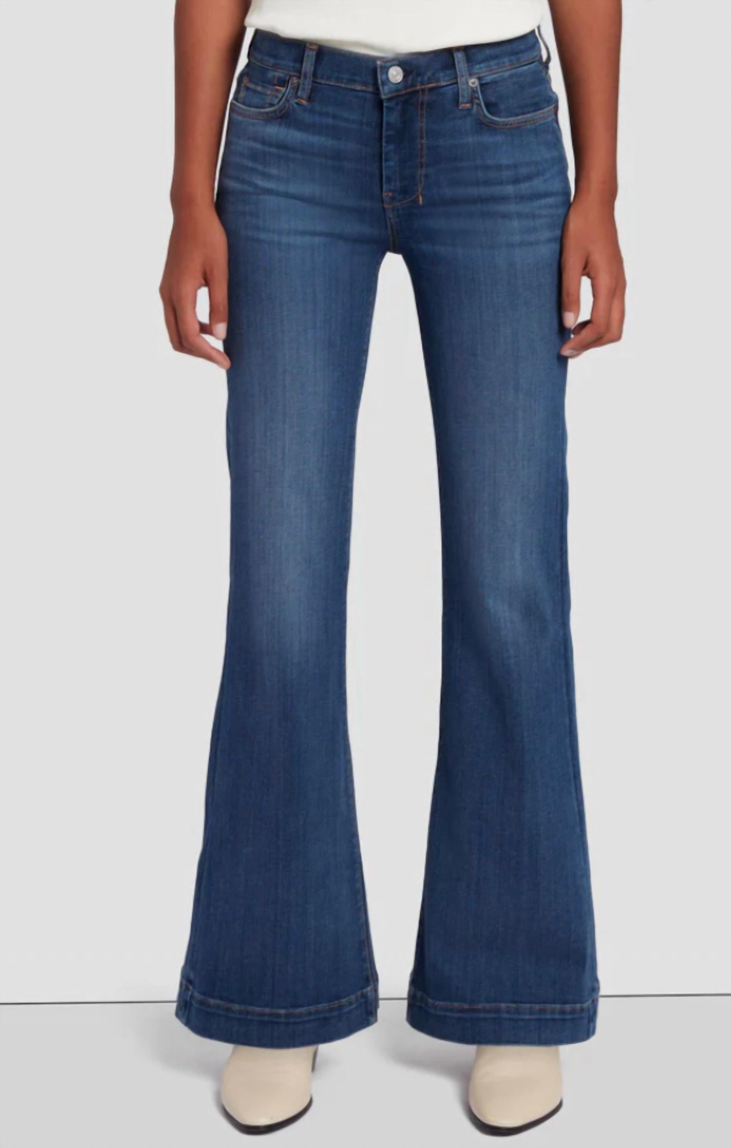 Безразмерные облегающие джинсы с иллюзией и расклешенным низом в стирке Love Story 7 For All Mankind, Love Story Wash
Безразмерные облегающие джинсы с иллюзией и расклешенным низом в стирке Love Story 7 For All Mankind, Love Story Wash