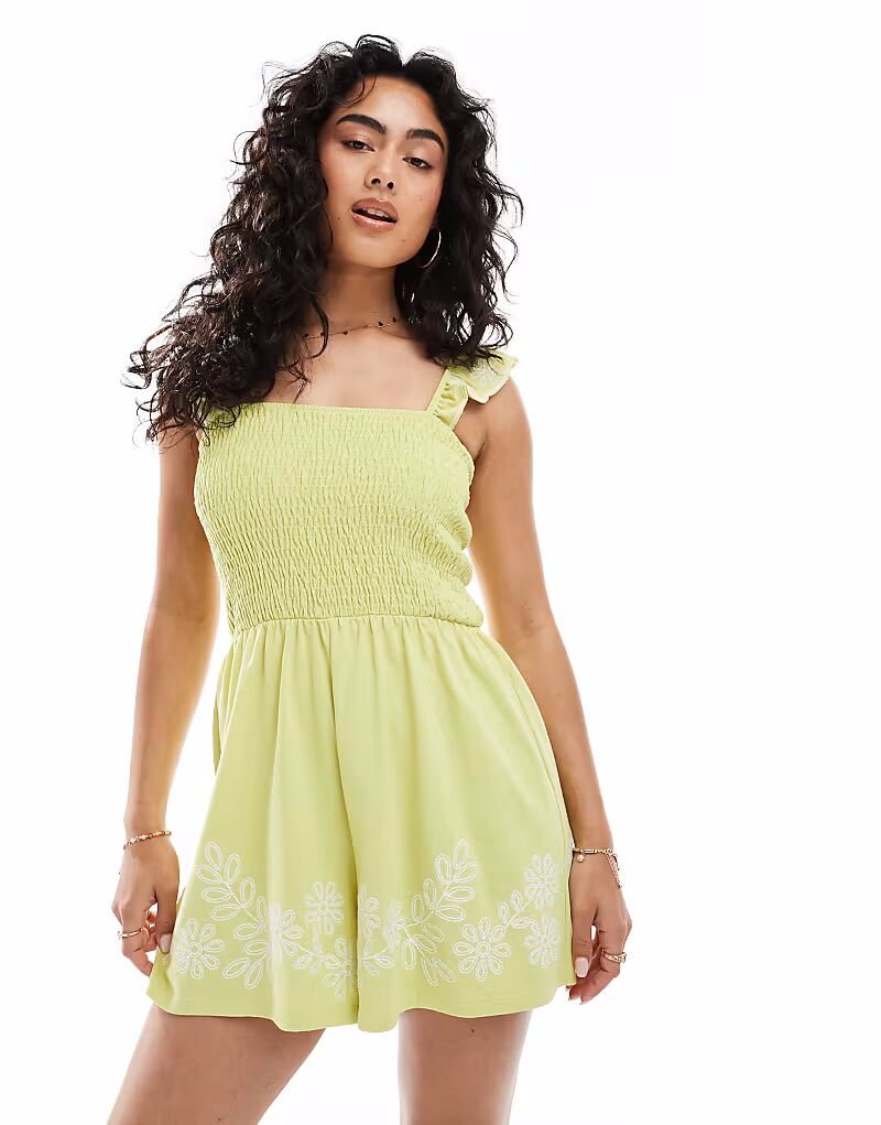 Комбинезон Miss Selfridge с вышитыми рукавами-оборками бледно-зеленого цвета
Комбинезон Miss Selfridge с вышитыми рукавами-оборками бледно-зеленого цвета