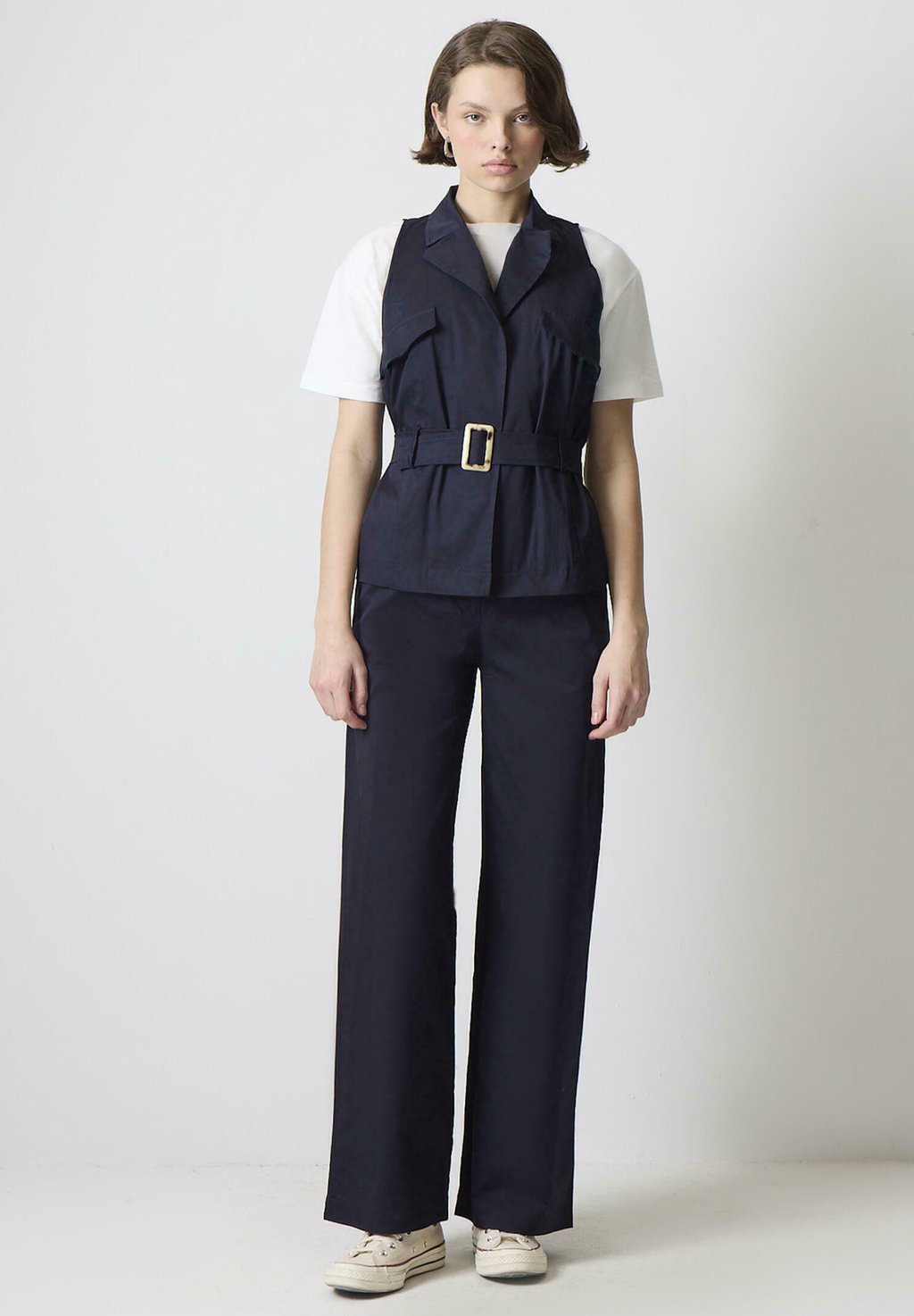 Жилет Basic T-shirt Touché Privé, темно-синий
Жилет Basic T-shirt Touché Privé, темно-синий