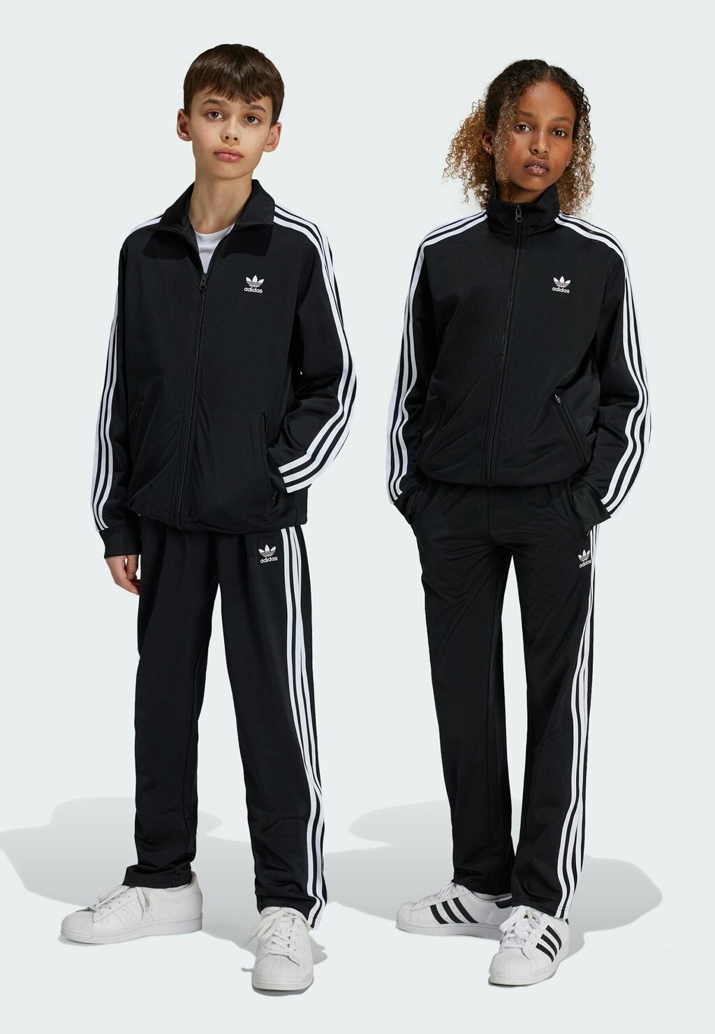 Спортивные штаны ADICOLOR FIREBIRD adidas, черный
Спортивные штаны ADICOLOR FIREBIRD adidas, черный