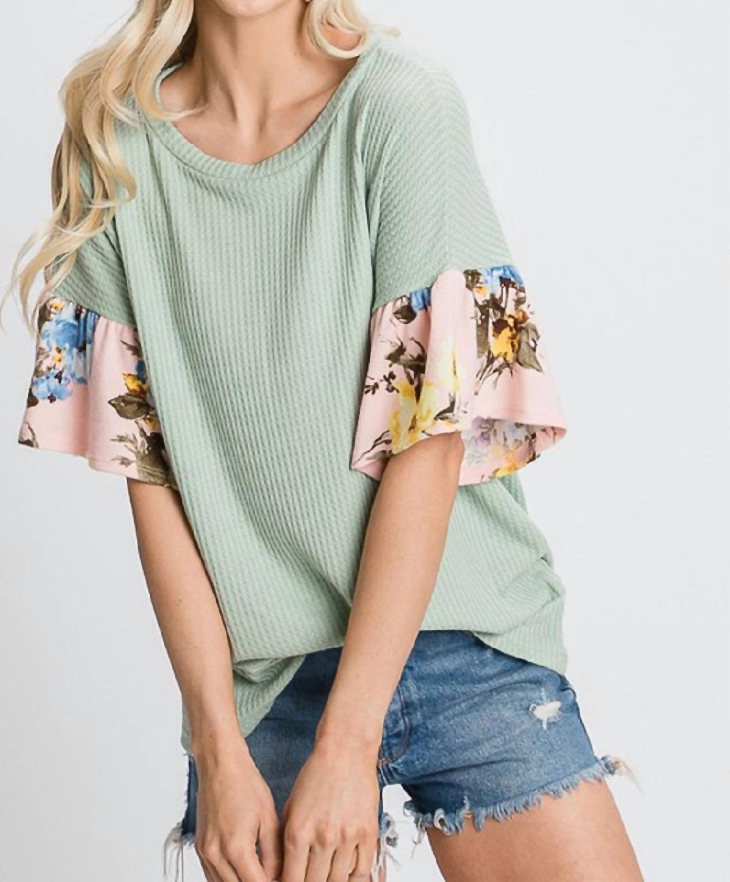 Топ с цветочными рукавами в оттенке шалфея Red Lolly, Sage
Топ с цветочными рукавами в оттенке шалфея Red Lolly, Sage